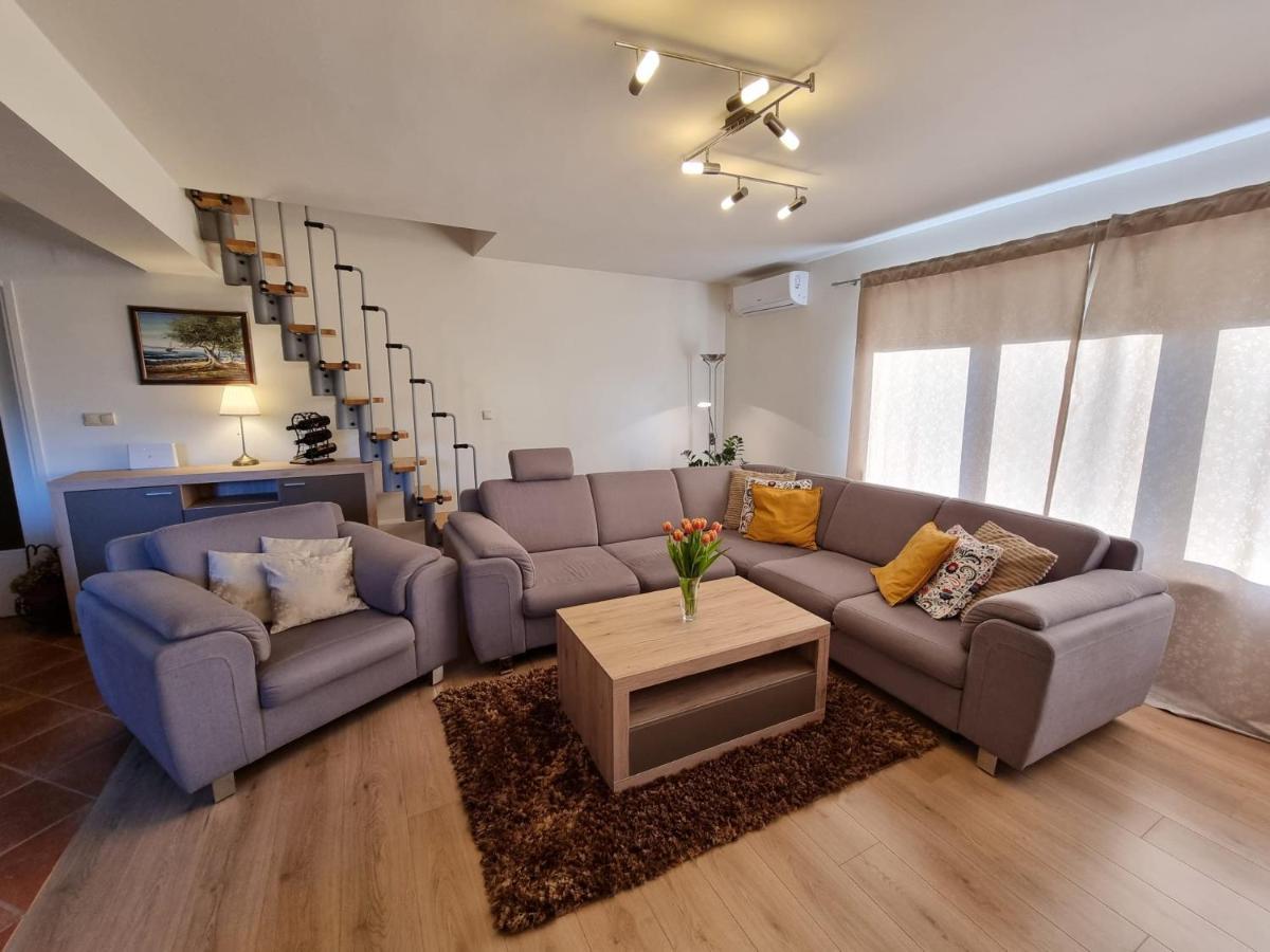 Apartment Paula Jadranovo Esterno foto